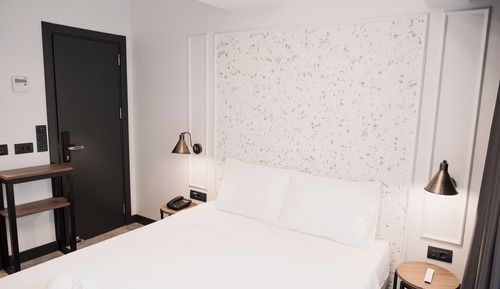 Junior Single Room, Non Smoking, City View