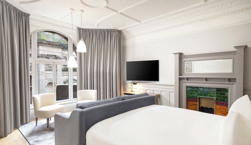 Junior Suite, 1 King Bed