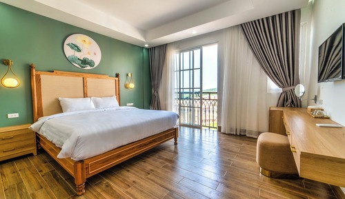 Luxury Double Room, City View