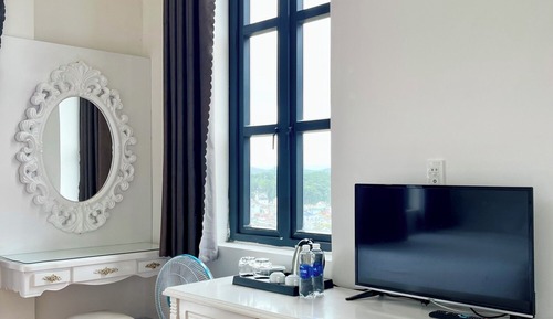 Family Quadruple Room, Balcony, Valley View