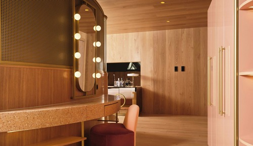 Suite, 1 King Bed, Corner (Corner)