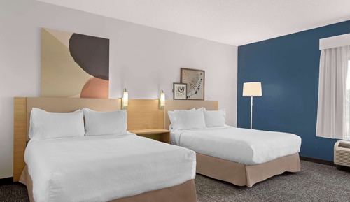 Room, 2 Queen Beds, Accessible (Mobility & Hearing, Roll-in Shower)
