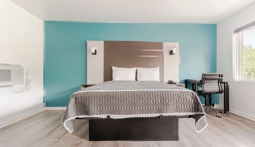 Classic Single Room, 1 Queen Bed, Non Smoking, Ground Floor