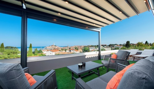 Signature Penthouse, 2 Bedrooms, Hot Tub, Sea View