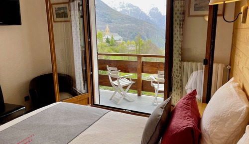 Panoramic Room