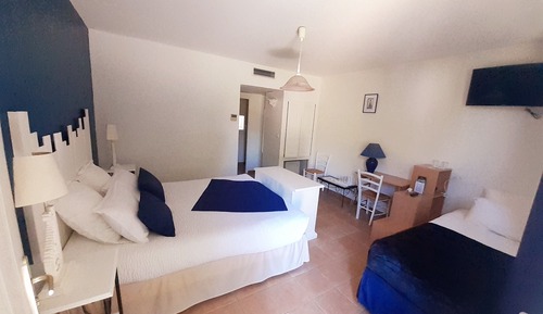 Comfort Triple Room