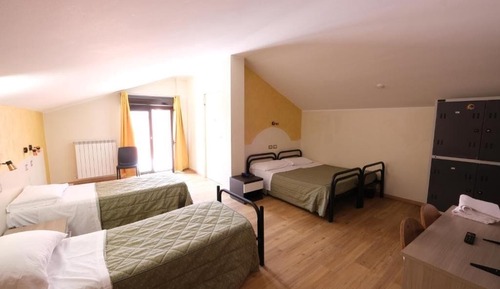 Standard Room, Multiple Beds