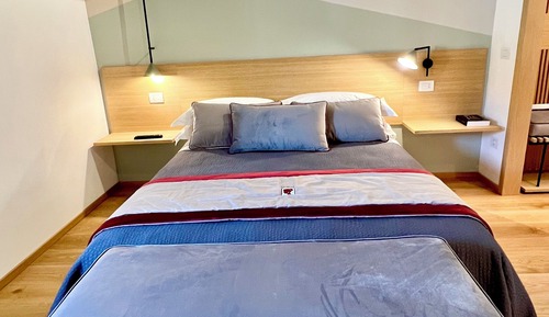 Executive Suite, 1 Queen Bed with Sofa bed, Non Smoking, City View