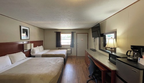 Room #14 (Pet Friendly)