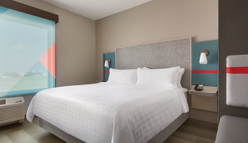 Standard Room, 1 King Bed