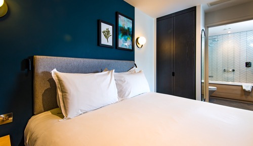 Suite, 1 Bedroom, Kitchen