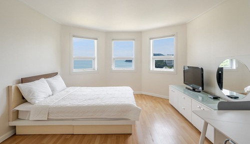 Basic Room, 1 Bedroom (Haeguemgang 302 (Ocean view))