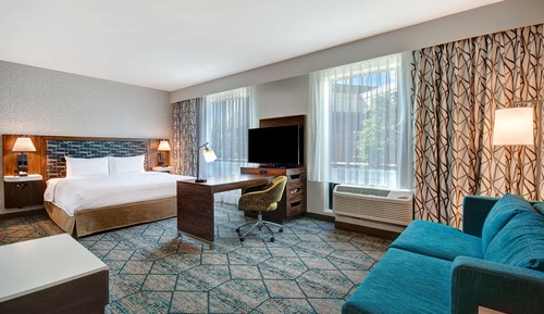 Standard Single Room, 1 King Bed, Accessible, Refrigerator & Microwave