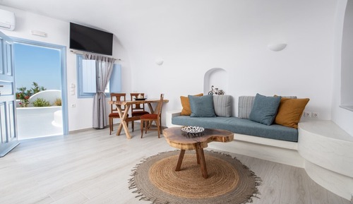 Luxury Cave Suite, Jetted Tub, Sea View & Sunset View