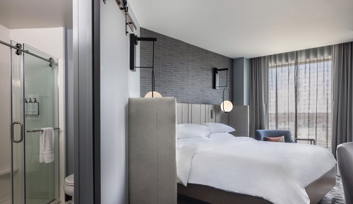 Standard Room, 1 King Bed