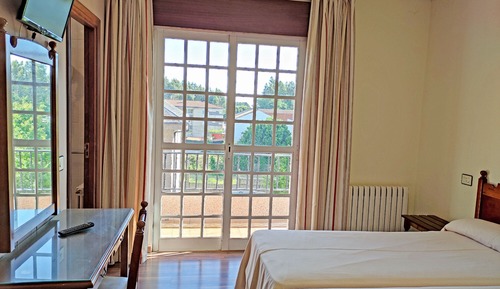Basic Triple Room