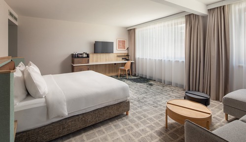 Standard Room, 1 King Bed