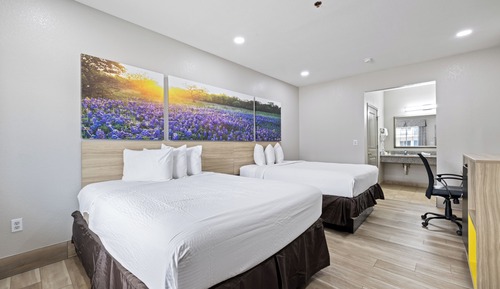 Room, 2 Queen Beds, Accessible, Non Smoking (Mobility, Roll-in Shower)