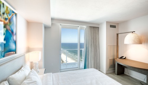 Standard King Room with Ocean View