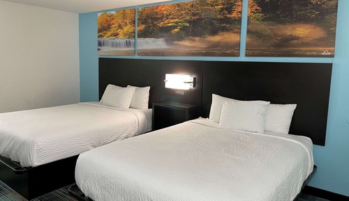 Room, 2 Queen Beds, Non Smoking, Ground Floor