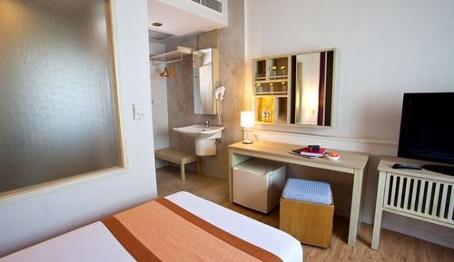 Superior Double or Twin Room, 1 Bedroom, Poolside