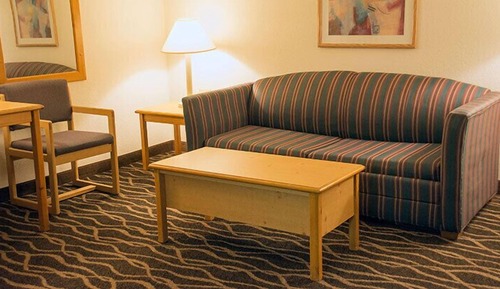 Suite, Two Room King with Kitchenet, Non Smoking