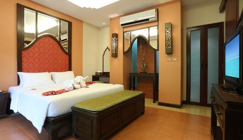 Spa Villa King bed