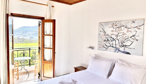 Studio, Sea View