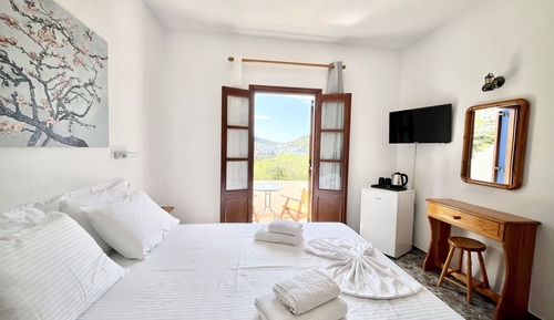 Room, Sea View