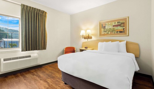 Room, 1 Queen Bed, Accessible, Non Smoking (Efficiency)