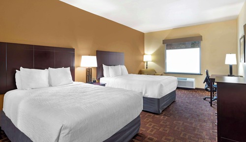 Standard Room, 2 Queen Beds, Accessible, Bathtub
