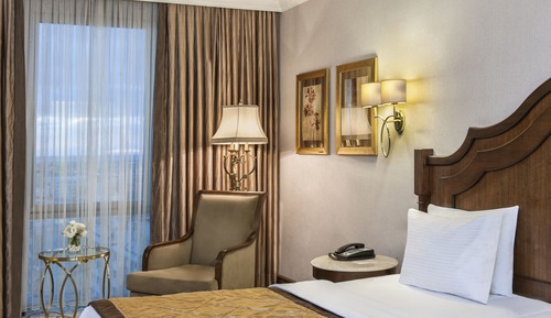 Superior Room with Queen Size Bed