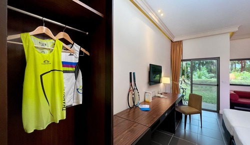 Standard Room, 2 Twin Beds (Garden Wing)