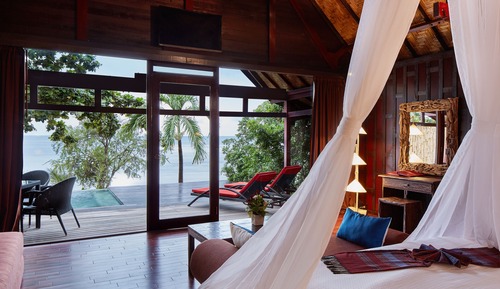 Deluxe Beachfront Pool Villa