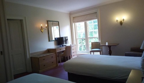 Standard Twin Room (Main House)