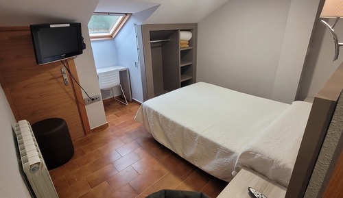 Economy Double or Twin Room, Mountain View