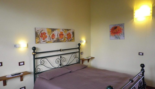Standard Double Room, Garden View