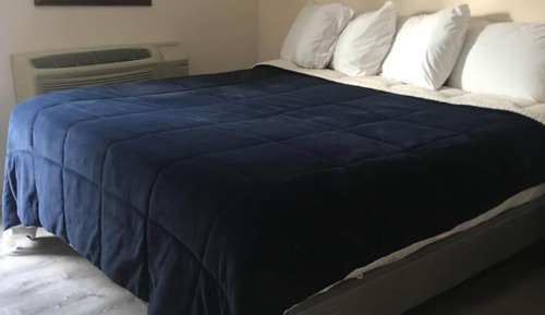 Suite, 1 King Bed with Sofa bed, Non Smoking