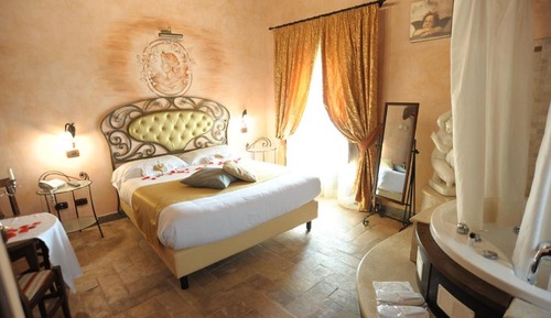 Deluxe Studio Suite, 1 Double Bed, Garden View