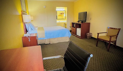 Standard Single Room, 1 Queen Bed, Non Smoking