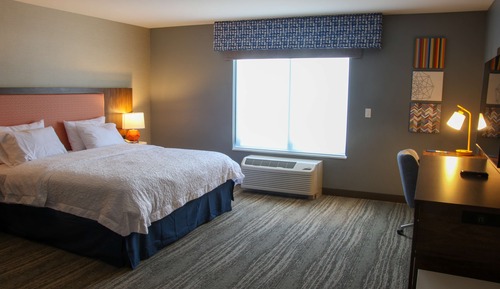 Studio, 1 King Bed, Accessible (Mobility & Hearing)