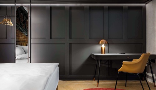 Superior Suite, 1 King Bed with Sofa bed