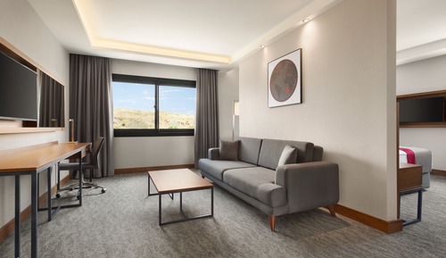 Suite, 1 King Bed