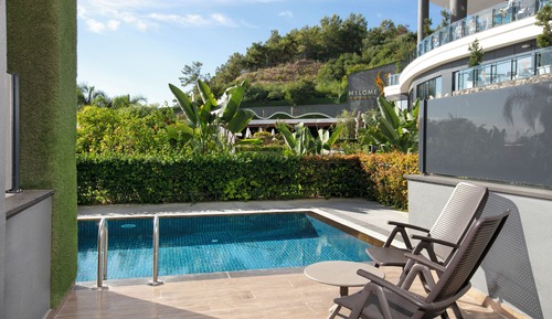 Swim Up Superior Garden View Room
