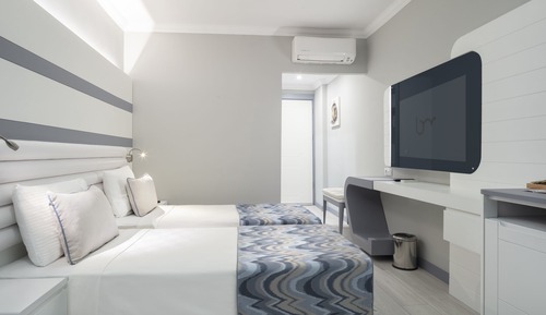 Standard Double or Twin Room, Pool View