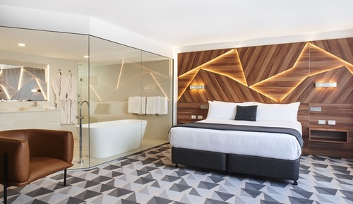 Premium King Suite