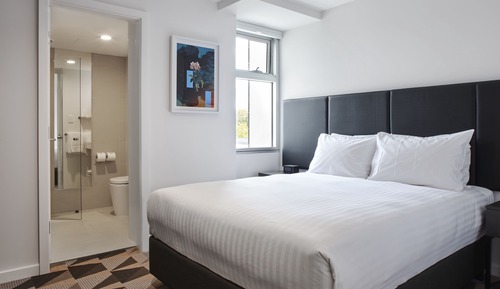 Standard Queen Room