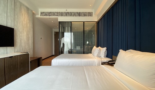 Deluxe Room, 2 Twin Beds, City View