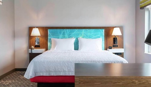Studio, 1 King Bed, Accessible (Hearing)