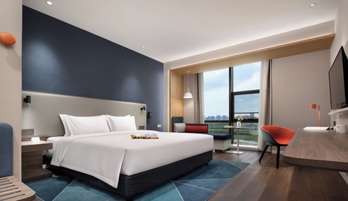 Standard Room, 1 King Bed, River View